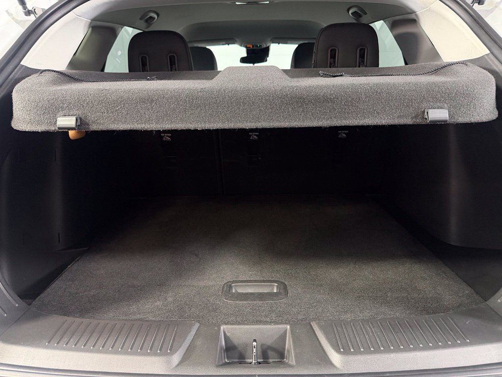 Used 2025 Chevrolet Trax LT FWD image 19