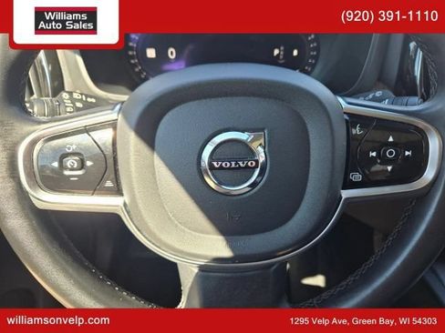 Used 2023 Volvo XC60 B5 Plus AWD/4WD image 22