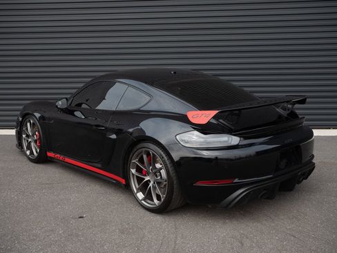 Used 2021 Porsche 718 Cayman GT4 image 3