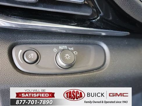 Used 2024 Buick Envista Sport Touring w/ Experience Buick Package FWD image 23