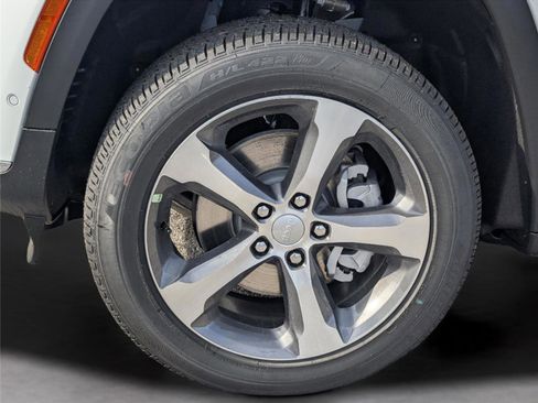 New 2025 Jeep Grand Cherokee L Limited w/ Luxury Tech Group II image 23