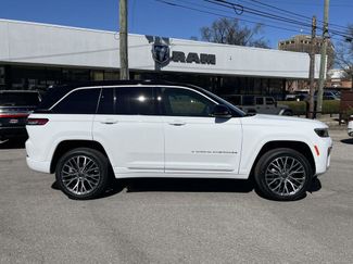 New 2026 Jeep Grand Cherokee Summit video 2