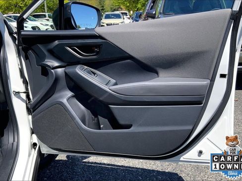 Used 2024 Subaru Crosstrek 2.0i Premium AWD/4WD image 24