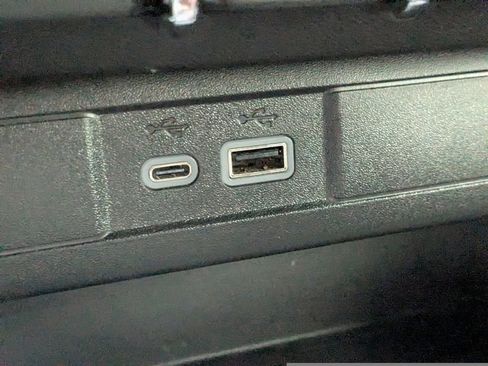 Certified 2025 GMC Canyon AT4 AWD/4WD image 20