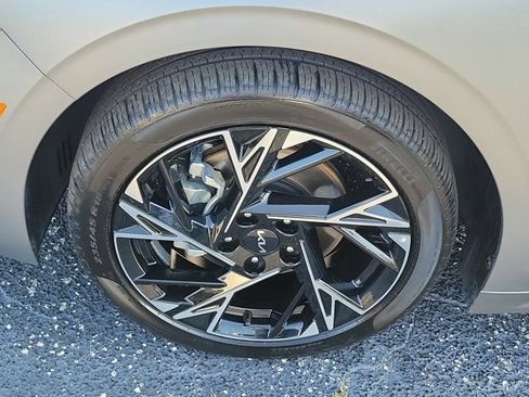 Used 2025 Kia K5 GT-Line w/ GT-Line Premium Package FWD image 11