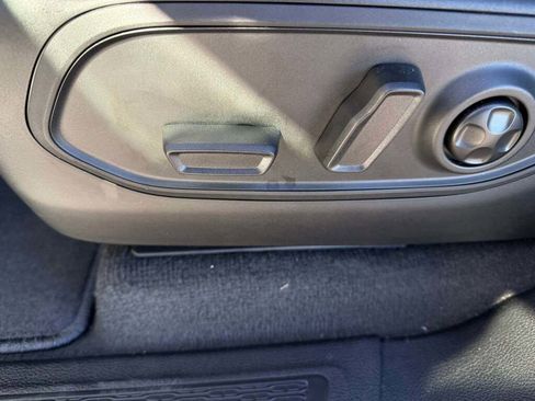 New 2026 Jeep Grand Cherokee L Limited image 25