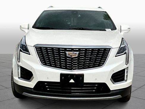 Used 2021 Cadillac XT5 Premium Luxury image 3