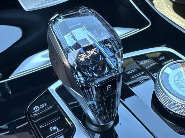 New 2026 BMW ALPINA XB7 AWD/4WD image 27
