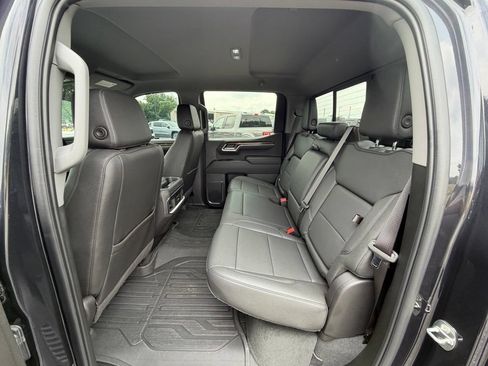 Used 2024 GMC Sierra 1500 Elevation w/ Elevation Premium Package AWD/4WD image 4