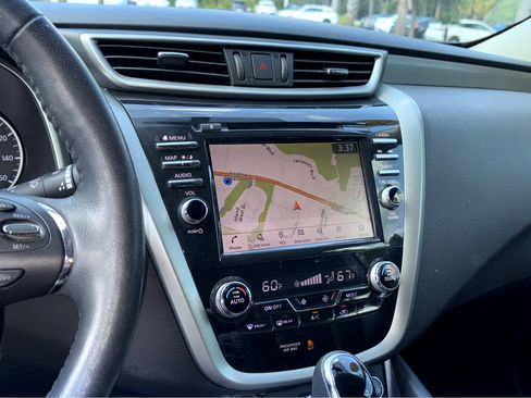 Used 2019 Nissan Murano SL image 12