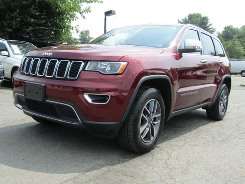 Used 2019 Jeep Grand Cherokee Limited AWD/4WD image 3