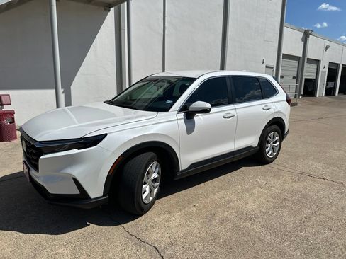 Used 2023 Honda CR-V LX image 1