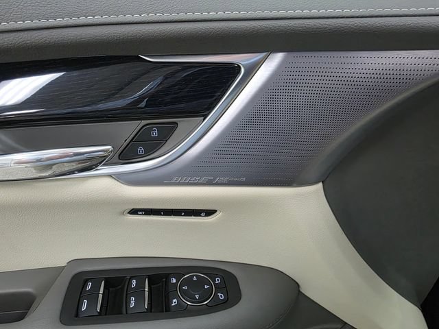 Used 2024 Cadillac XT6 Premium Luxury AWD/4WD image 13