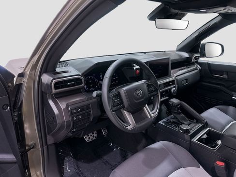 Used 2026 Toyota Tacoma TRD Sport AWD/4WD image 9