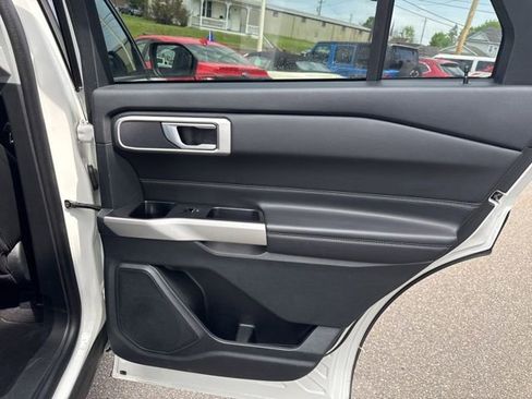 Certified 2023 Ford Explorer XLT w/ Equipment Group 202A AWD/4WD image 34