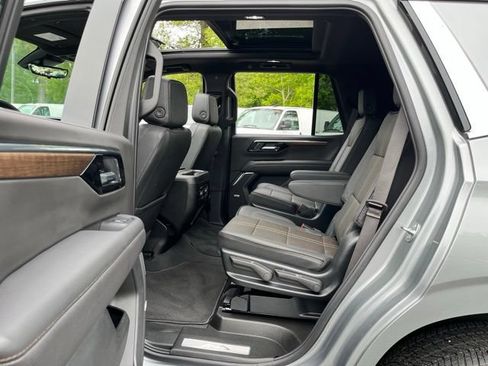 Used 2025 Chevrolet Tahoe High Country AWD/4WD image 22