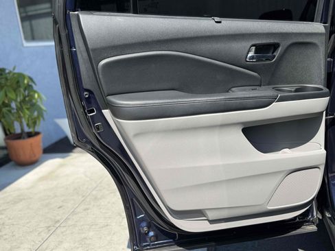 Used 2022 Honda Pilot Touring image 37