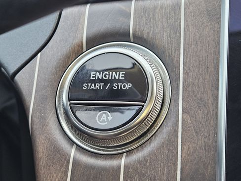 Used 2025 Mercedes-Benz E 350 Sedan image 21