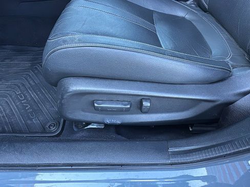 Used 2019 Honda Civic Sport Touring image 14