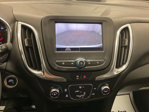 Used 2022 Chevrolet Equinox LT image 24