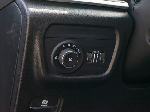Used 2023 Jeep Grand Cherokee L Limited w/ Luxury Tech Group II AWD/4WD image 14