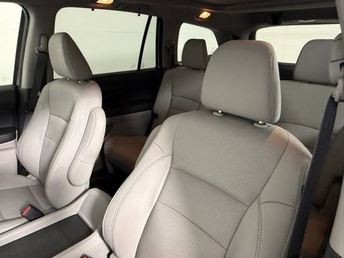 Used 2020 Honda Pilot Elite image 32