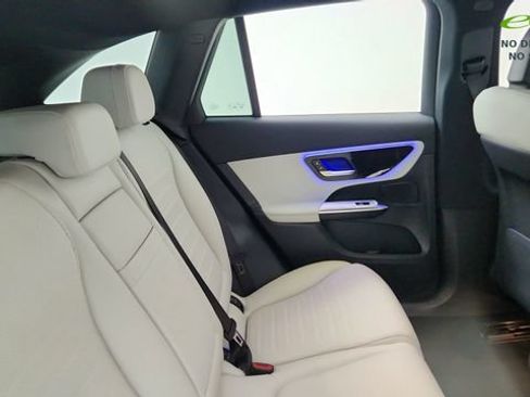 Used 2025 Mercedes-Benz GLC 350e 4MATIC w/ AMG Line image 27
