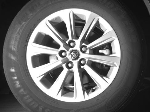Used 2024 Toyota Grand Highlander AWD image 15