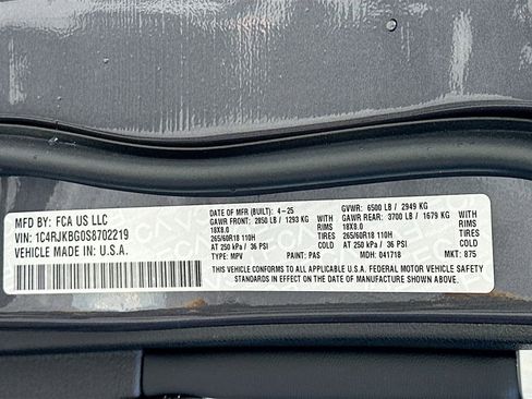 New 2025 Jeep Grand Cherokee L Limited w/ Luxury Tech Group II image 37