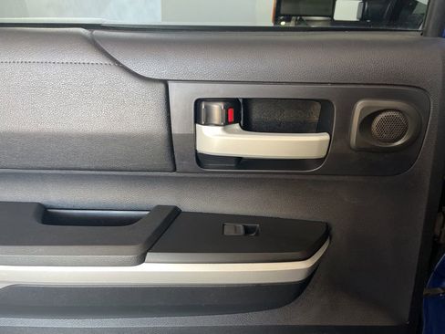 Used 2015 Toyota Tundra SR5 w/ SR5 Upgrade Package image 60