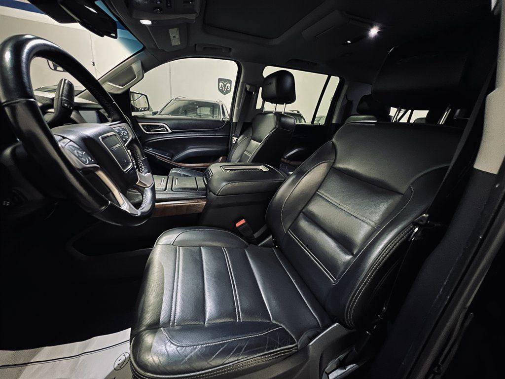 Used 2019 GMC Yukon XL Denali w/ Denali Ultimate Package RWD image 5