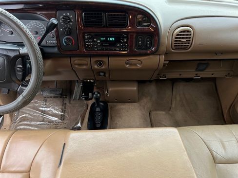 Used 2002 Dodge Ram 2500 Truck SLT image 33