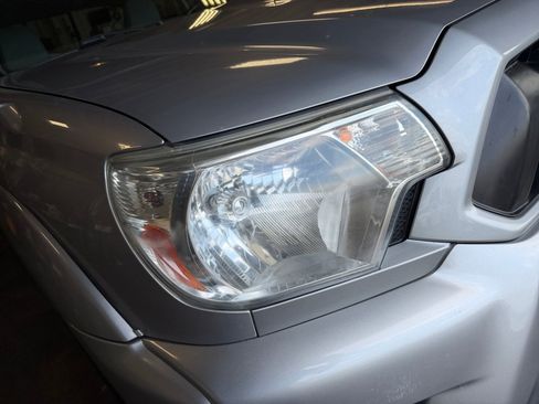 Used 2014 Toyota Tacoma 4x4 Access Cab V6 w/ TRD Sport Package image 24