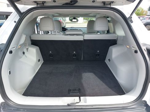 Used 2019 Jeep Cherokee Limited w/ Trailer Tow Group image 14