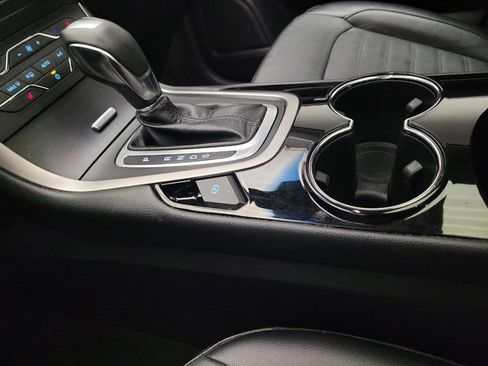 Used 2018 Ford Edge SEL w/ Equipment Group 201A FWD image 26