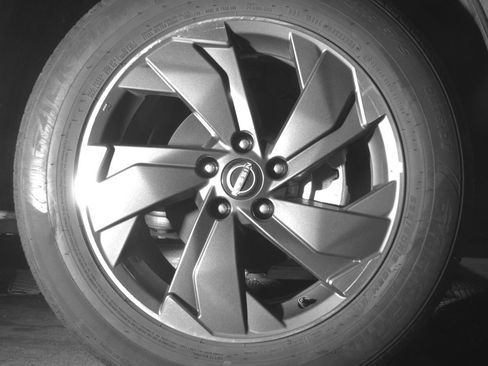 Used 2025 Nissan Rogue SV image 13