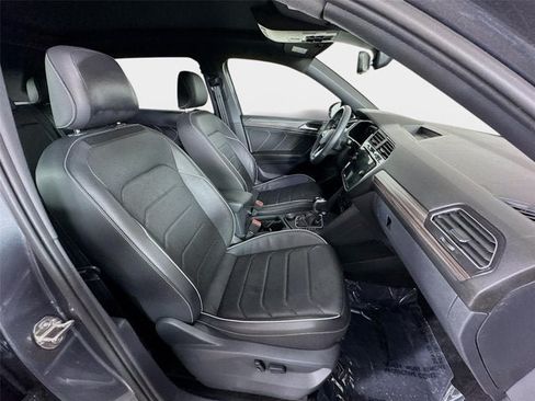 Used 2024 Volkswagen Tiguan SEL R-Line AWD/4WD image 30