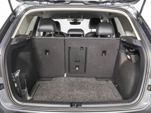 Used 2023 Volkswagen Taos SE FWD image 38