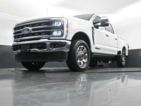 Used 2025 Ford F250 Lariat w/ Lariat Ultimate Package image 38