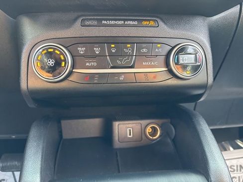 Used 2020 Ford Escape SEL AWD/4WD image 22
