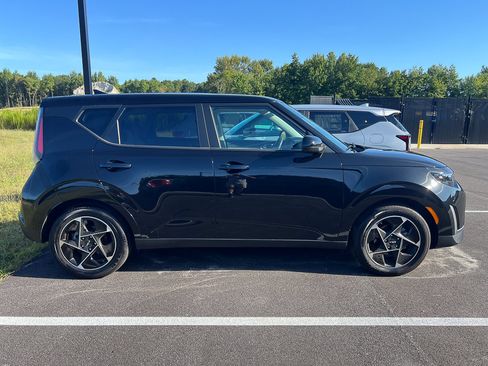 Used 2025 Kia Soul EX FWD image 6