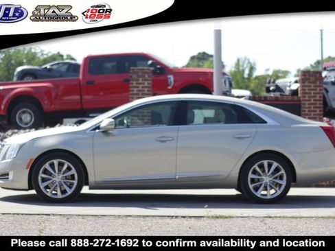 Used 2014 Cadillac XTS Luxury w/ Driver Awareness Package FWD image 4