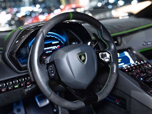 Used 2021 Lamborghini Aventador SVJ image 27