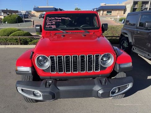 Used 2024 Jeep Wrangler Unlimited Sahara w/ Technology Group AWD/4WD image 2