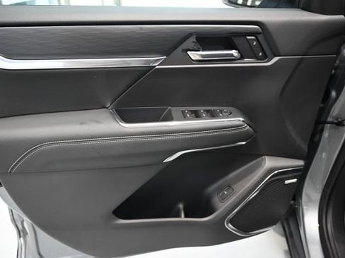 New 2026 GMC Acadia Elevation w/ Elevation Premium Package FWD image 29