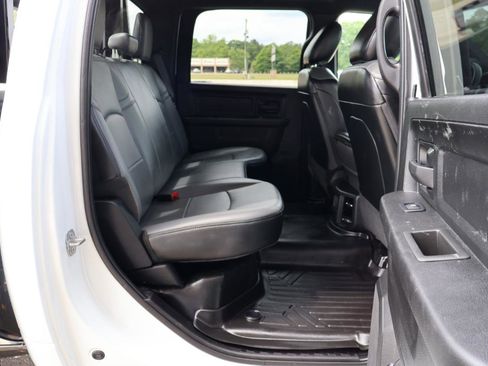 Used 2022 RAM 3500 Tradesman w/ Chrome Appearance Group AWD/4WD image 12