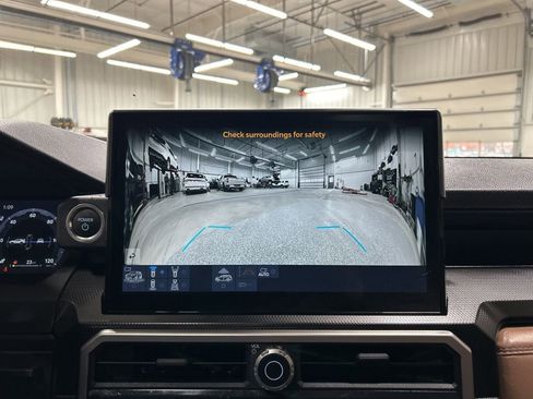 Used 2025 Toyota 4Runner Limited image 20