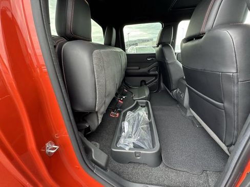 Used 2025 Nissan Frontier PRO-4X w/ Pro Premium Package AWD/4WD image 16