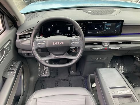 Used 2024 Kia EV9 Land AWD/4WD image 46