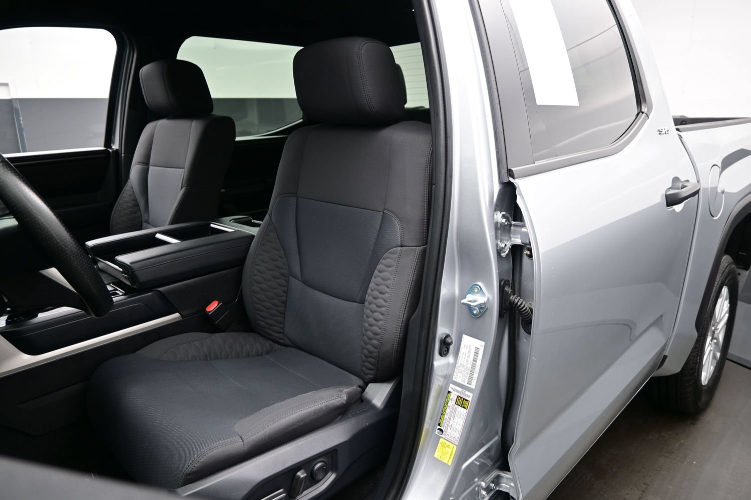 Used 2025 Toyota Tundra SR5 w/ SR5 Convenience Package AWD/4WD image 12